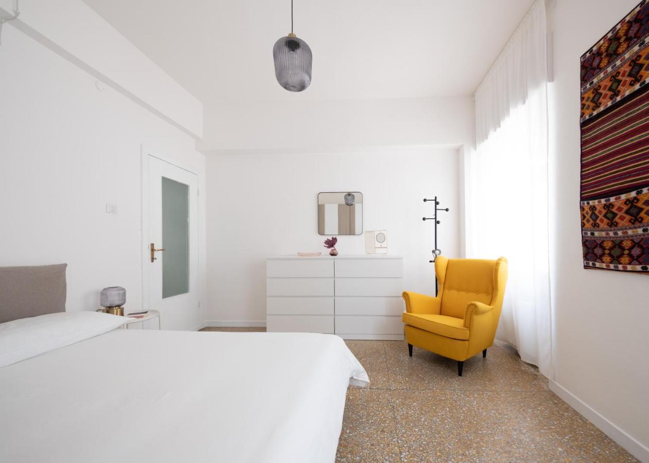 Apartamento Domus Deiana Cagliari Exterior foto